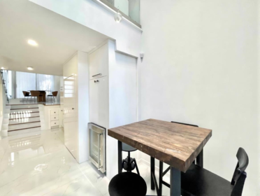 Breakfast Nook Photo of 1235 Alberni Street, Vancouver, BC