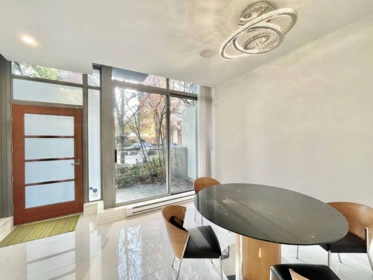 Kitchen Photo of 1235 Alberni Street, Vancouver, BC