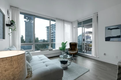 803 9060 University Crescent, Burnaby, BC