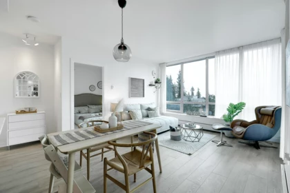 803 9060 University Crescent, Burnaby, BC