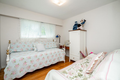 Laundry Room Photo of 22592 132 Avenue, Maple Ridge, BC
