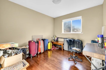 Hallway Photo of 26500 124 Avenue, Maple Ridge, BC