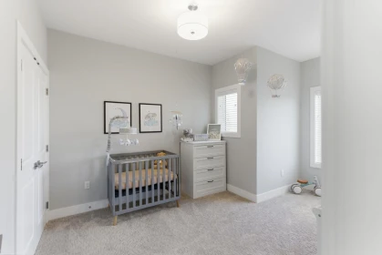 Basement Recreation Room Photo of 15786 23b Avenue, Surrey, BC