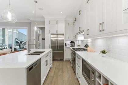 Living Room Photo of 15786 23b Avenue, Surrey, BC