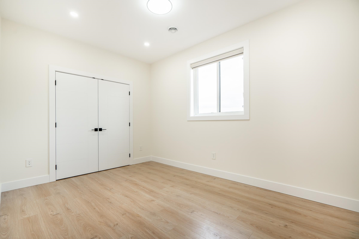 Laundry Room Photo of 10648 124 Street, Surrey, BC