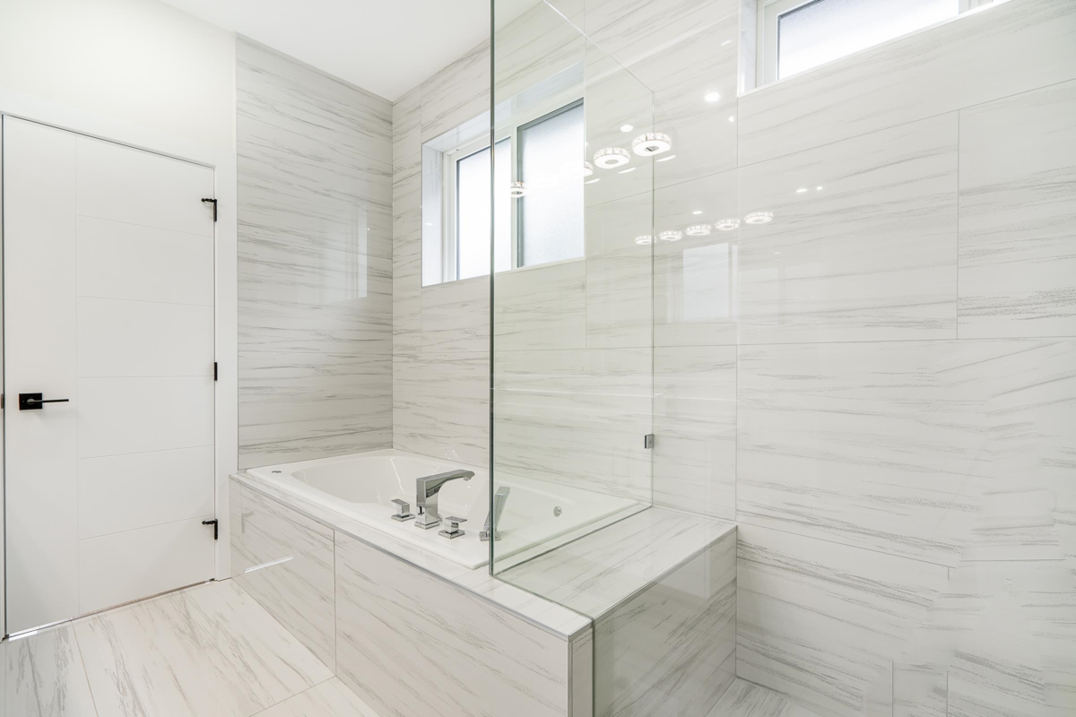 Powder Room Photo of 10648 124 Street, Surrey, BC