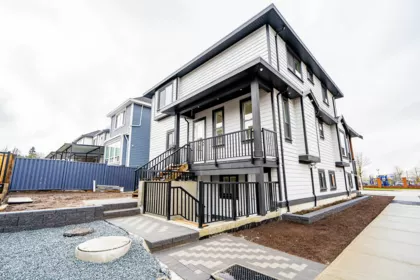 Garden / Landscaping Photo of 10648 124 Street, Surrey, BC