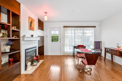 10 2927 Fremont Street, Port Coquitlam, BC