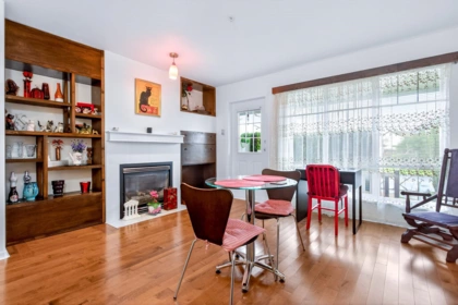 10 2927 Fremont Street, Port Coquitlam, BC