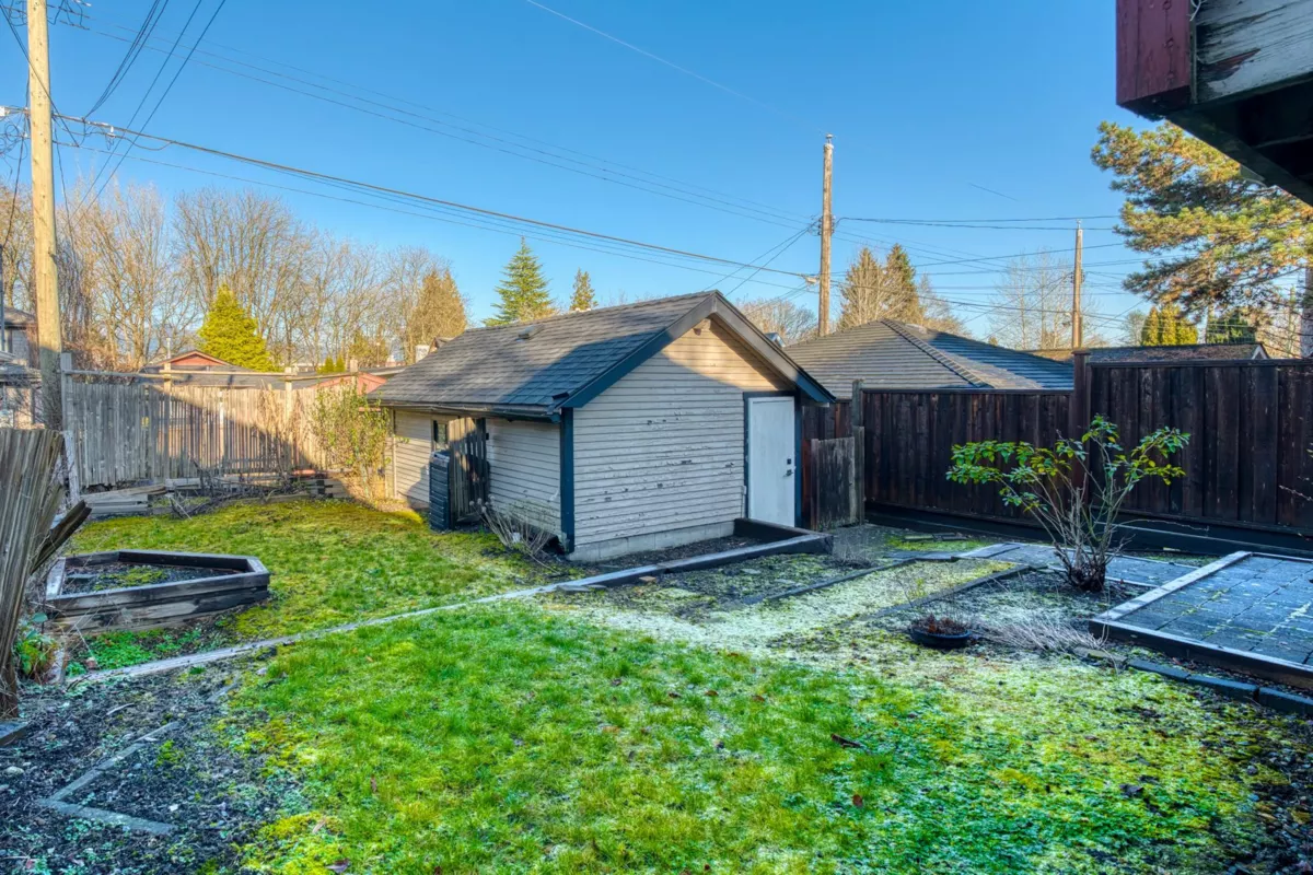Garden / Landscaping Photo of 4377 W 12th Avenue, Vancouver, BC