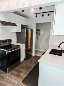 Kitchen Photo of 206 10438 148 Street, Surrey, BC