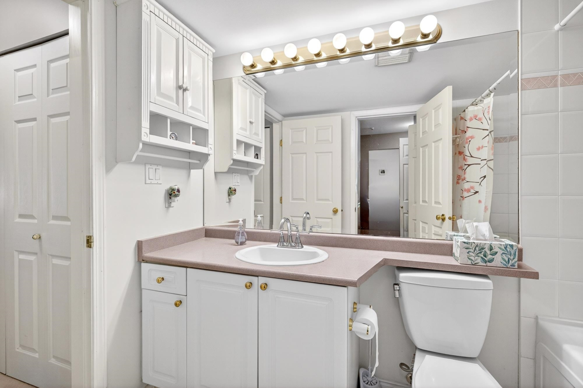 Powder Room Photo of 206 9018 208 Street, Langley, BC