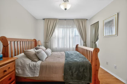 Bedroom 3 Photo of 35 2450 Hawthorne Avenue, Port Coquitlam, BC