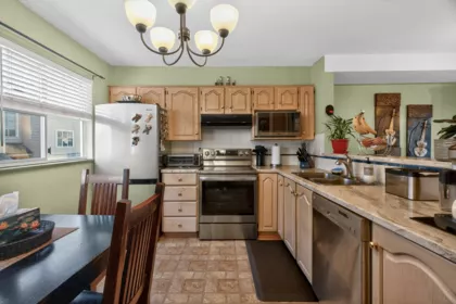 Primary Bedroom Photo of 35 2450 Hawthorne Avenue, Port Coquitlam, BC