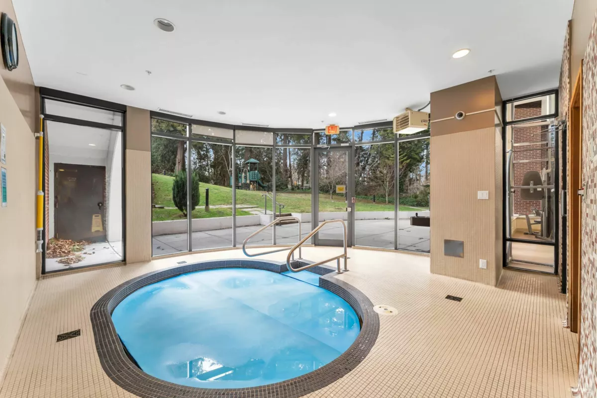 Backyard Photo of 1606 7088 18th Avenue, Burnaby, BC