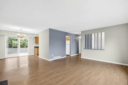 Breakfast Nook Photo of 1855 156 Street, Surrey, BC
