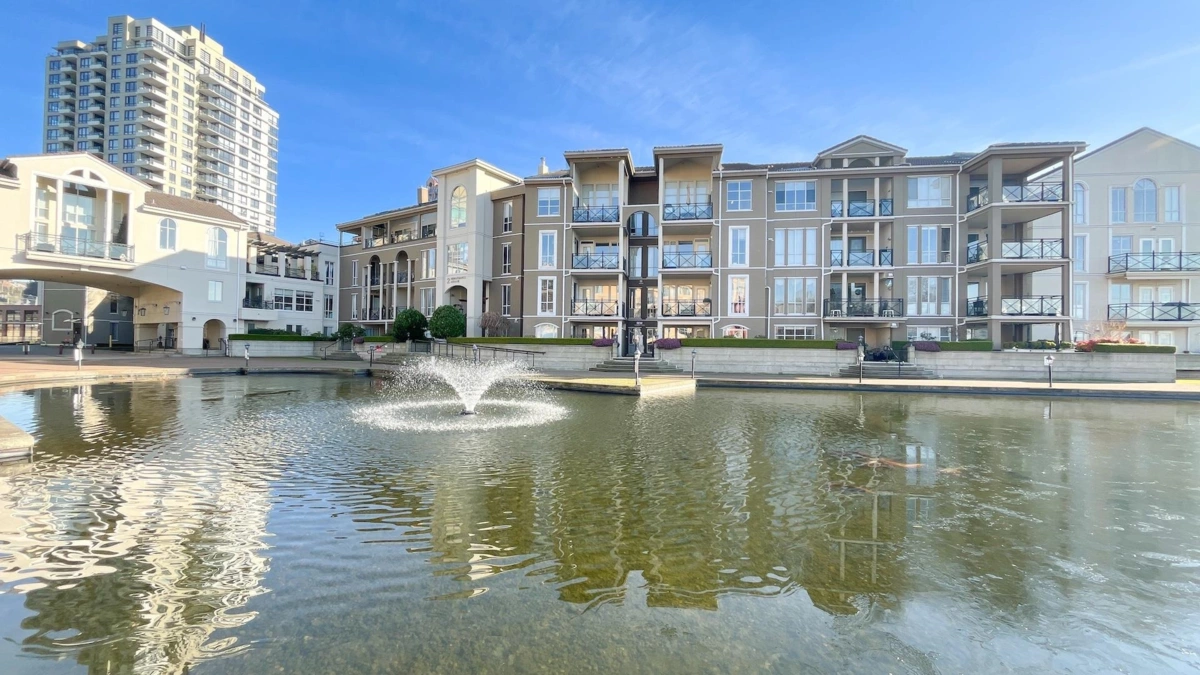 Basement Recreation Room Photo of 128 3 Rialto Court, New Westminster, BC