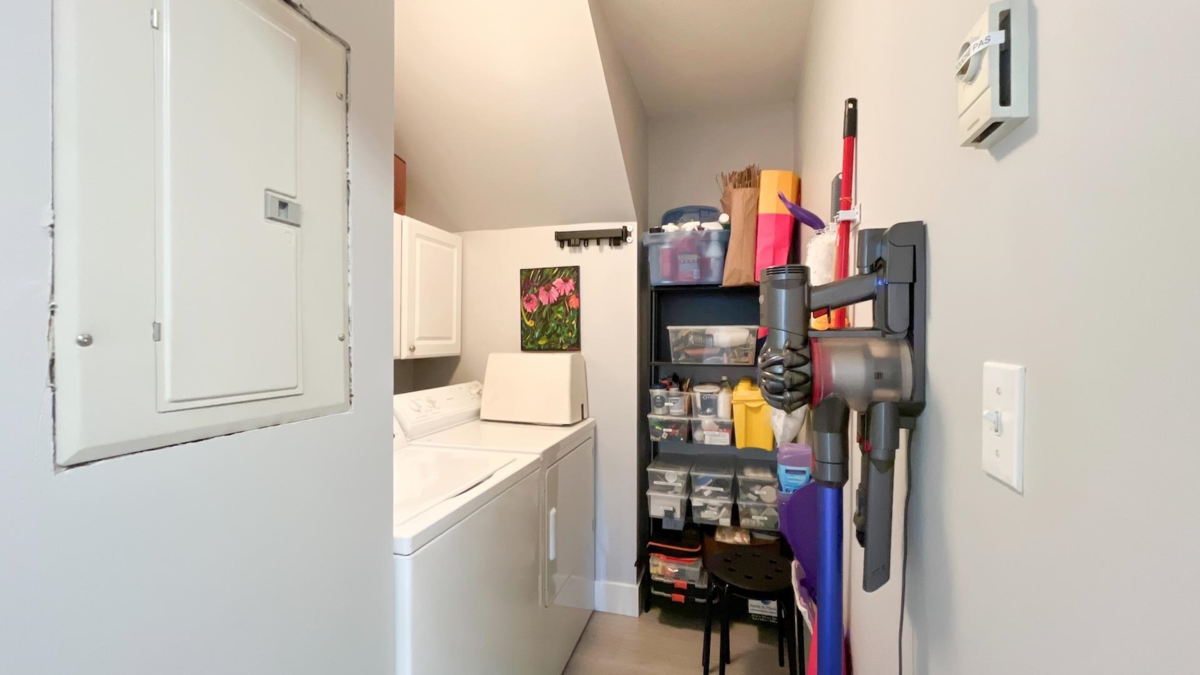 Guest Bathroom Photo of 128 3 Rialto Court, New Westminster, BC