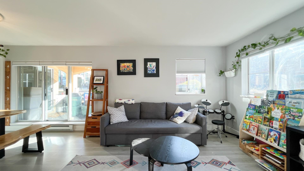 Pantry Photo of 128 3 Rialto Court, New Westminster, BC