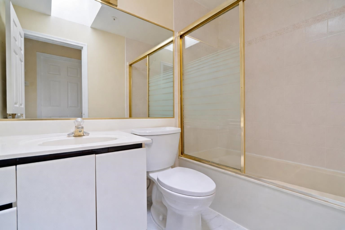 Breakfast Nook Photo of 7138 Fraser Street, Vancouver, BC