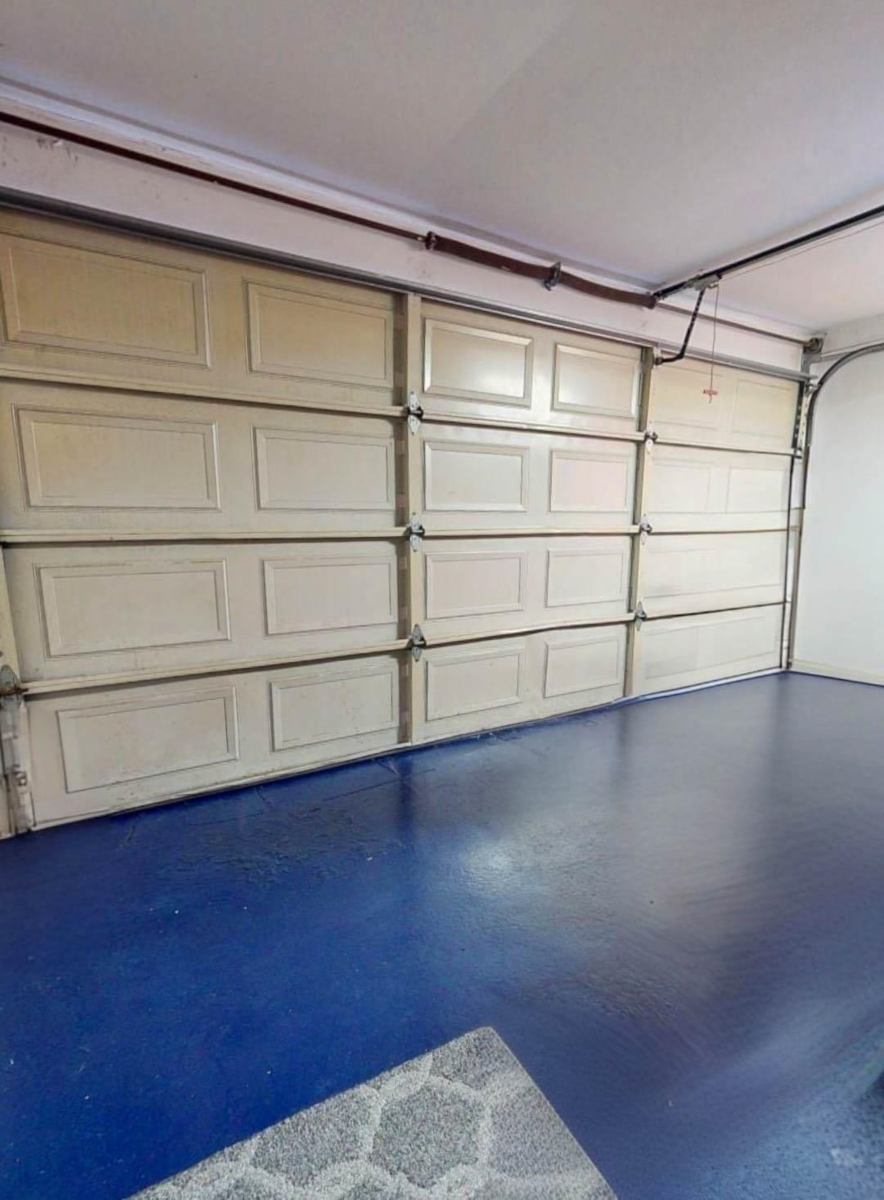 Swimming Pool Photo of 7138 Fraser Street, Vancouver, BC