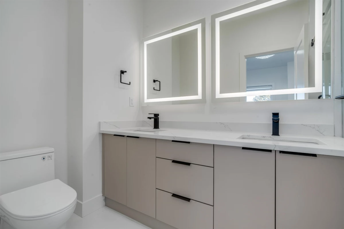 Guest Bathroom Photo of 22 8335 115 Street, Delta, BC