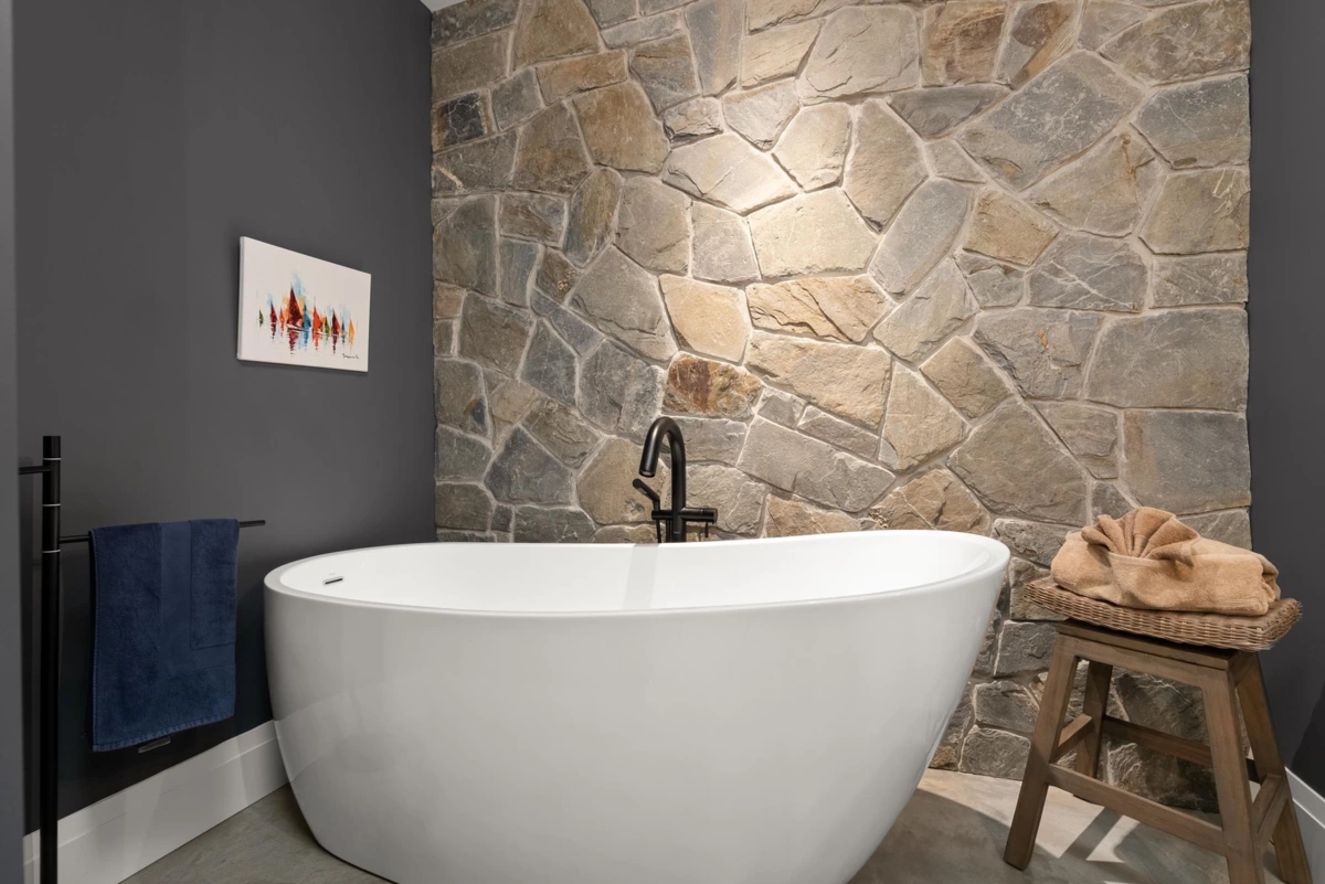 Hot Tub / Spa Photo of 103 Witherby Road, Gibsons, BC