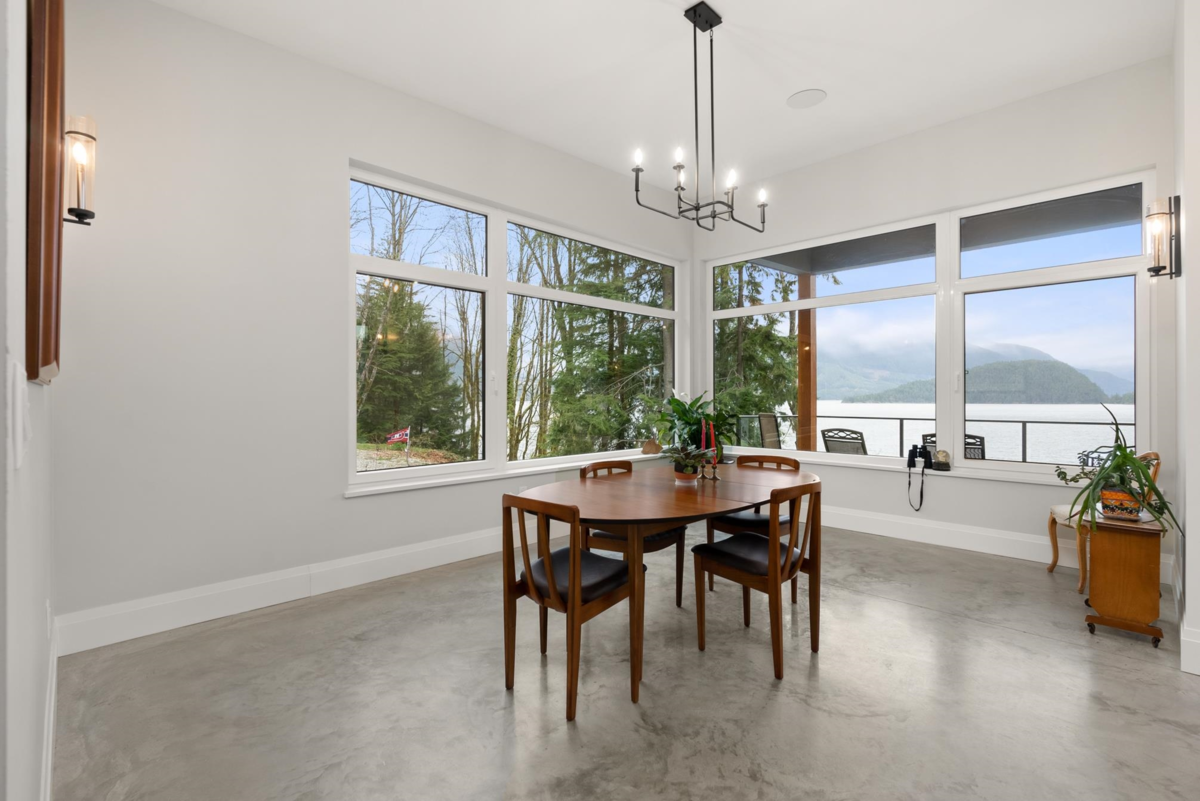 Kitchen Island Photo of 103 Witherby Road, Gibsons, BC