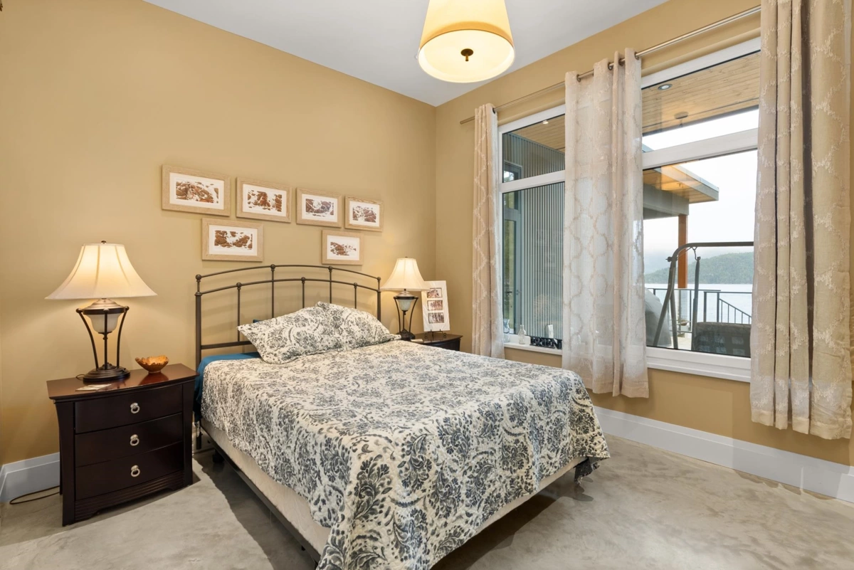 Primary Bathroom Photo of 103 Witherby Road, Gibsons, BC