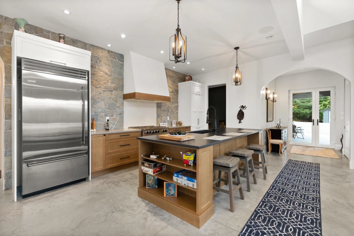 Walk-In Closet Photo of 103 Witherby Road, Gibsons, BC