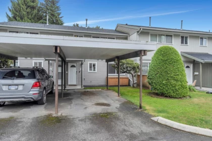 Front Yard Photo of 65 45185 Wolfe Road, Chilliwack, BC