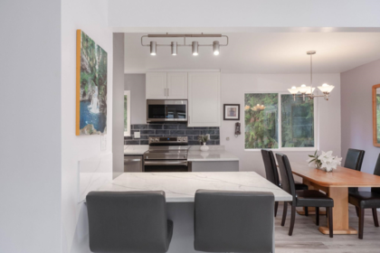 Kitchen Island Photo of 2644 Kilmarnock Crescent, North Vancouver, BC