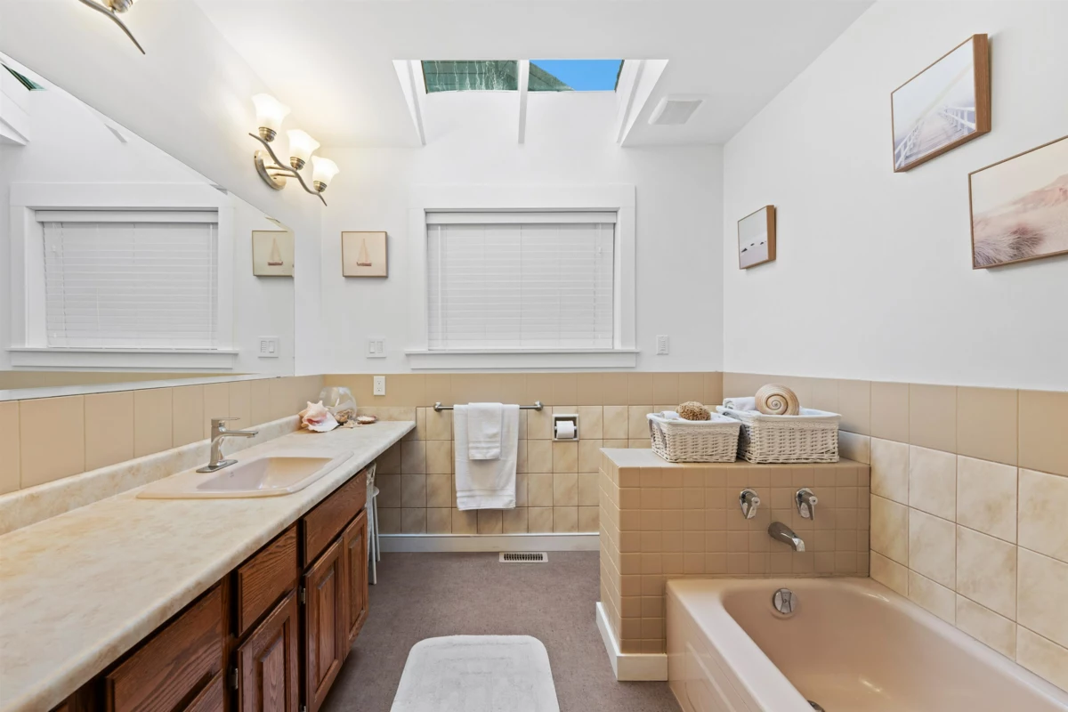 Basement Recreation Room Photo of 6422 Douglas Street, West Vancouver, BC