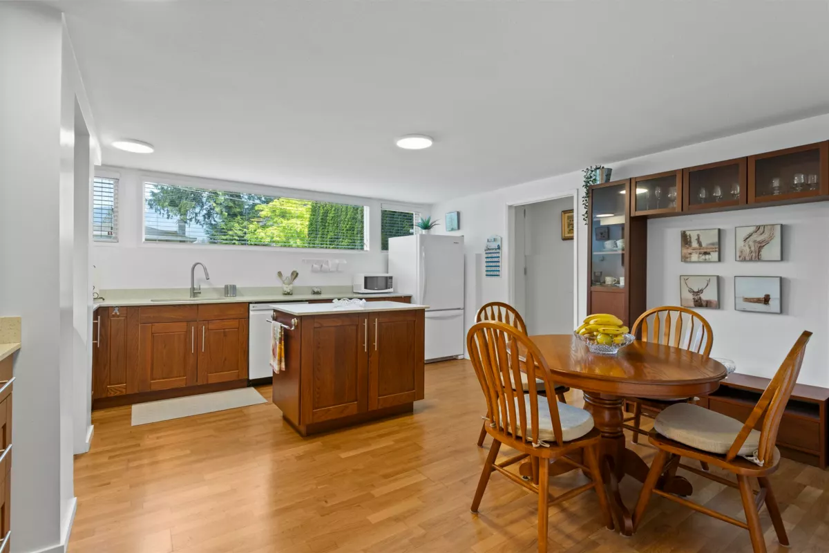 Front Yard Photo of 6422 Douglas Street, West Vancouver, BC