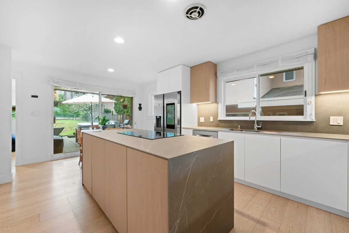 Kitchen Photo of 6422 Douglas Street, West Vancouver, BC