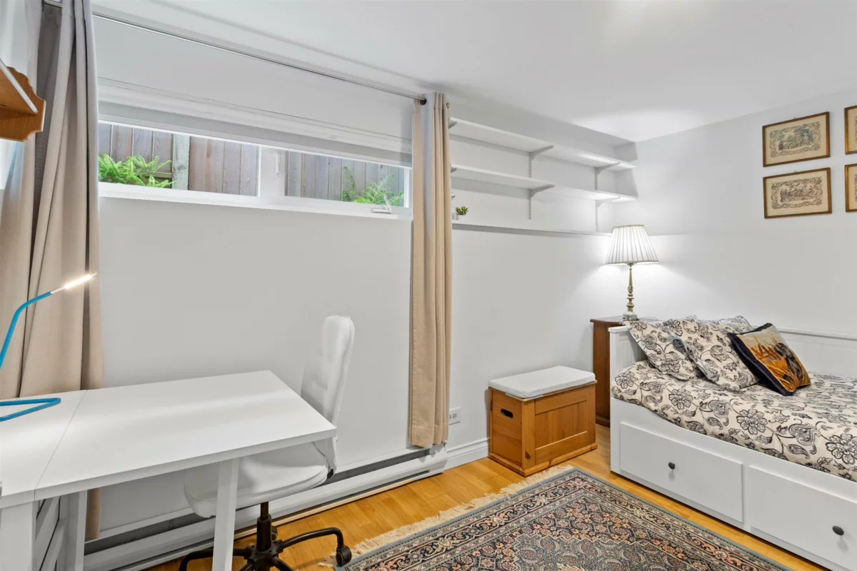 Laundry Room Photo of 6422 Douglas Street, West Vancouver, BC