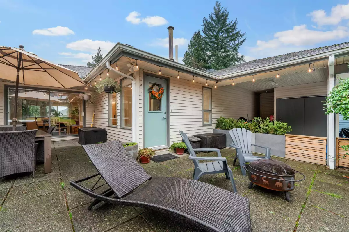 Outdoor Kitchen Photo of 6422 Douglas Street, West Vancouver, BC