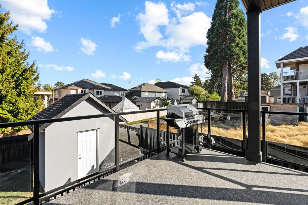 Basement Recreation Room Photo of 12682 78 Avenue, Surrey, BC