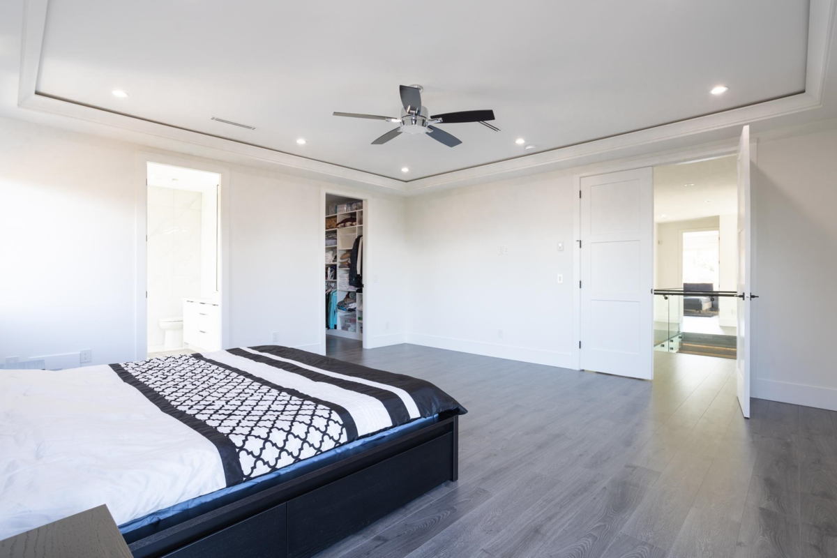 Entry Foyer Photo of 12682 78 Avenue, Surrey, BC