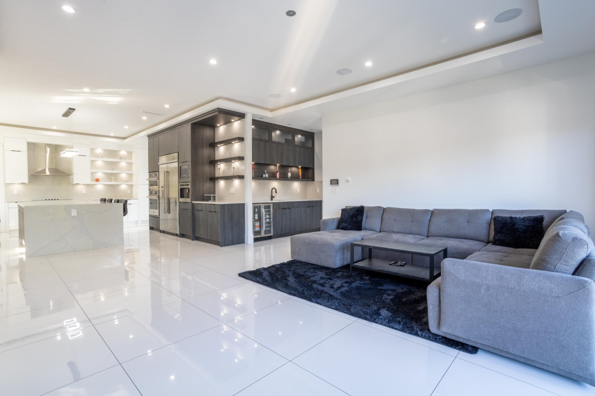 Guest Bathroom Photo of 12682 78 Avenue, Surrey, BC