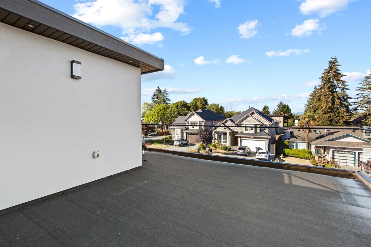 Outdoor Patio Photo of 12682 78 Avenue, Surrey, BC