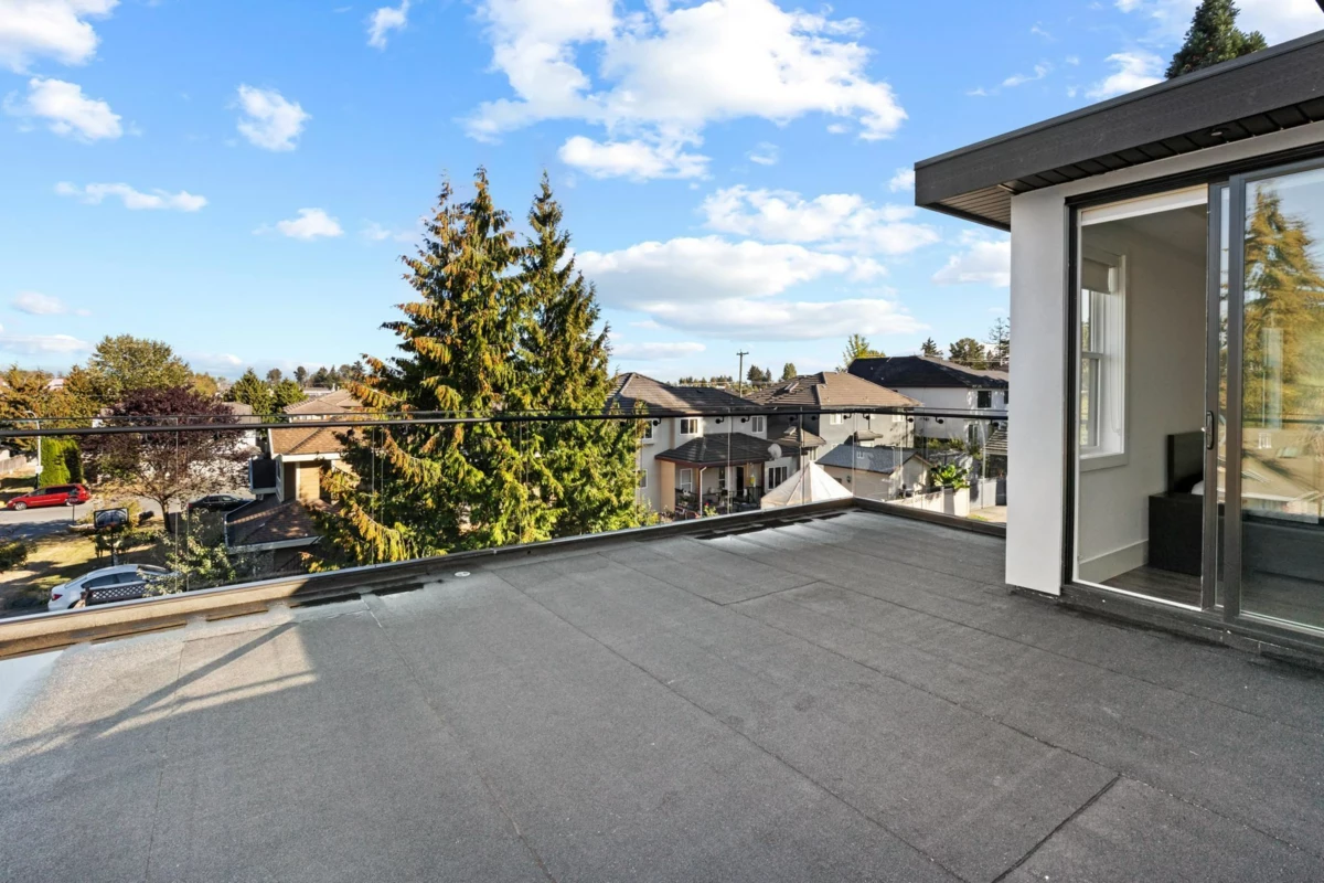 Staircase Photo of 12682 78 Avenue, Surrey, BC