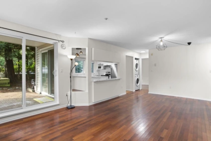 109 9650 148 Street, Surrey, BC, Surrey — Apartment/Condo for sale