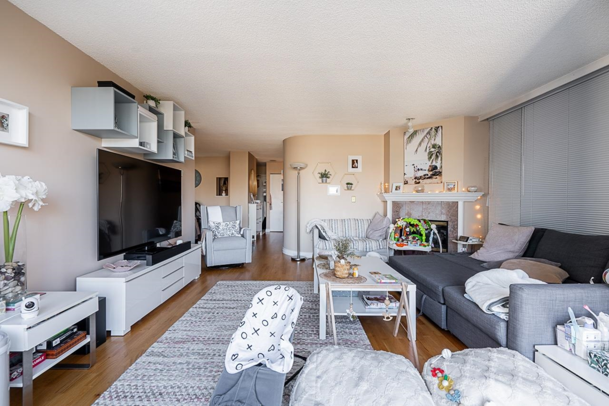 Breakfast Nook Photo of 802 2668 Ash Street, Vancouver, BC