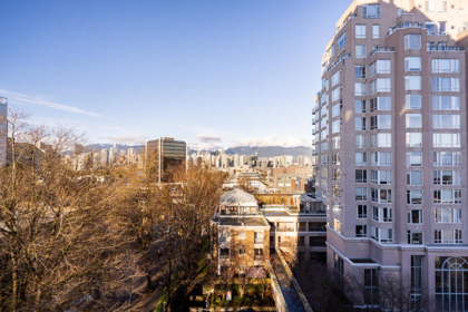 Backyard Photo of 802 2668 Ash Street, Vancouver, BC