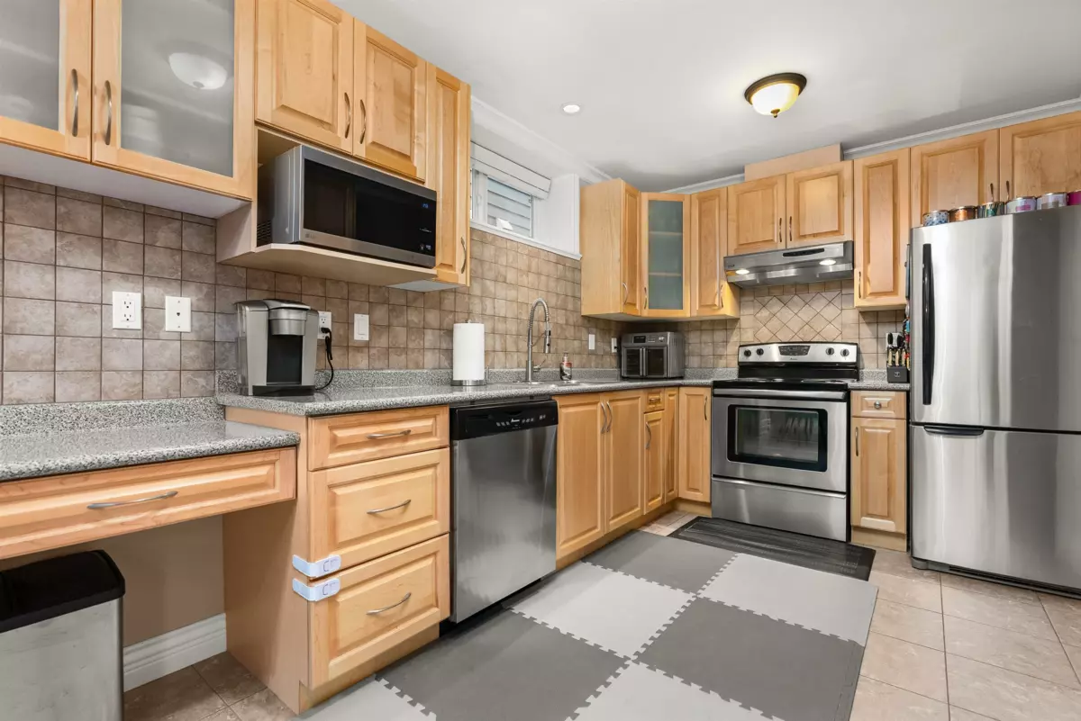 Front Yard Photo of 1336 Marguerite Street, Coquitlam, BC