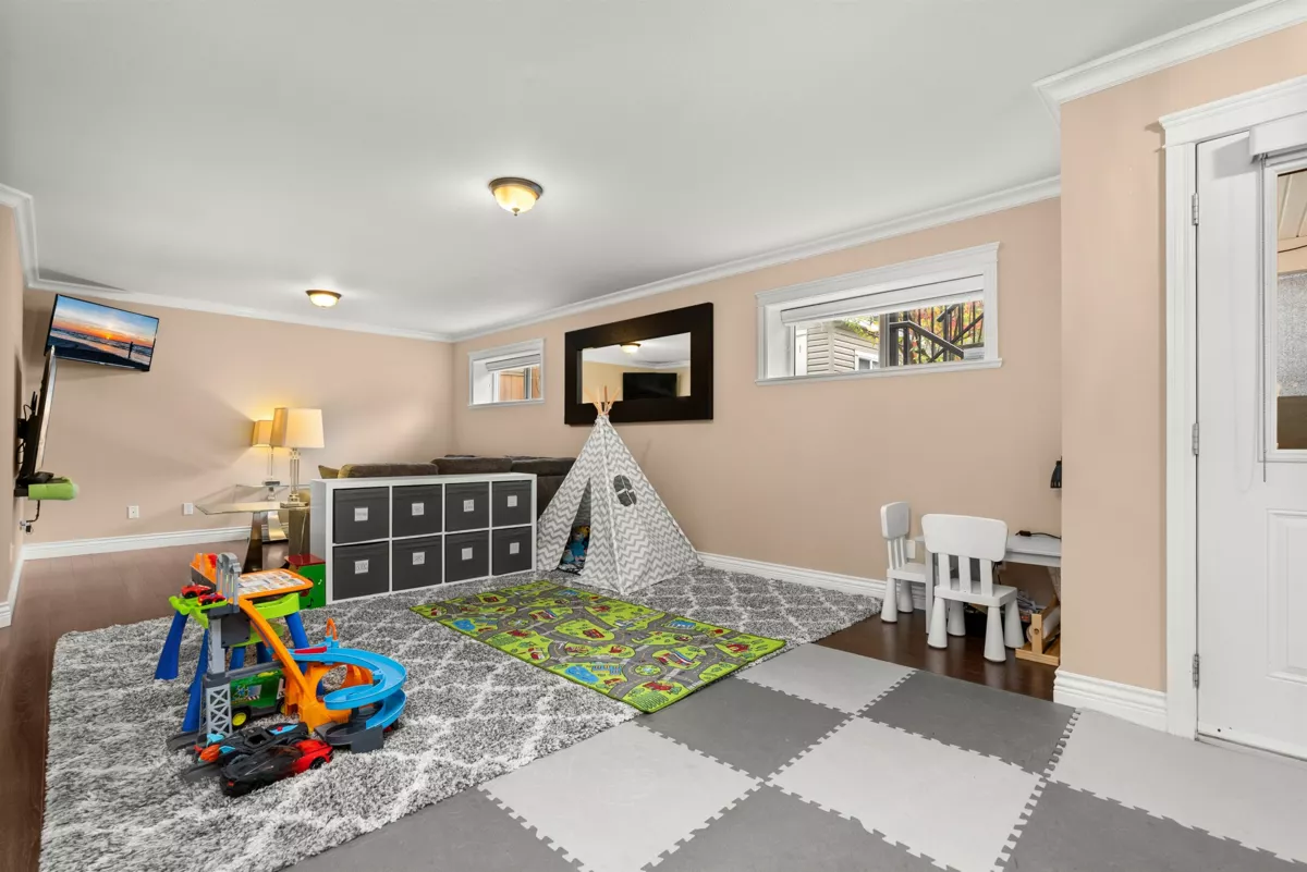 Outdoor Deck Photo of 1336 Marguerite Street, Coquitlam, BC