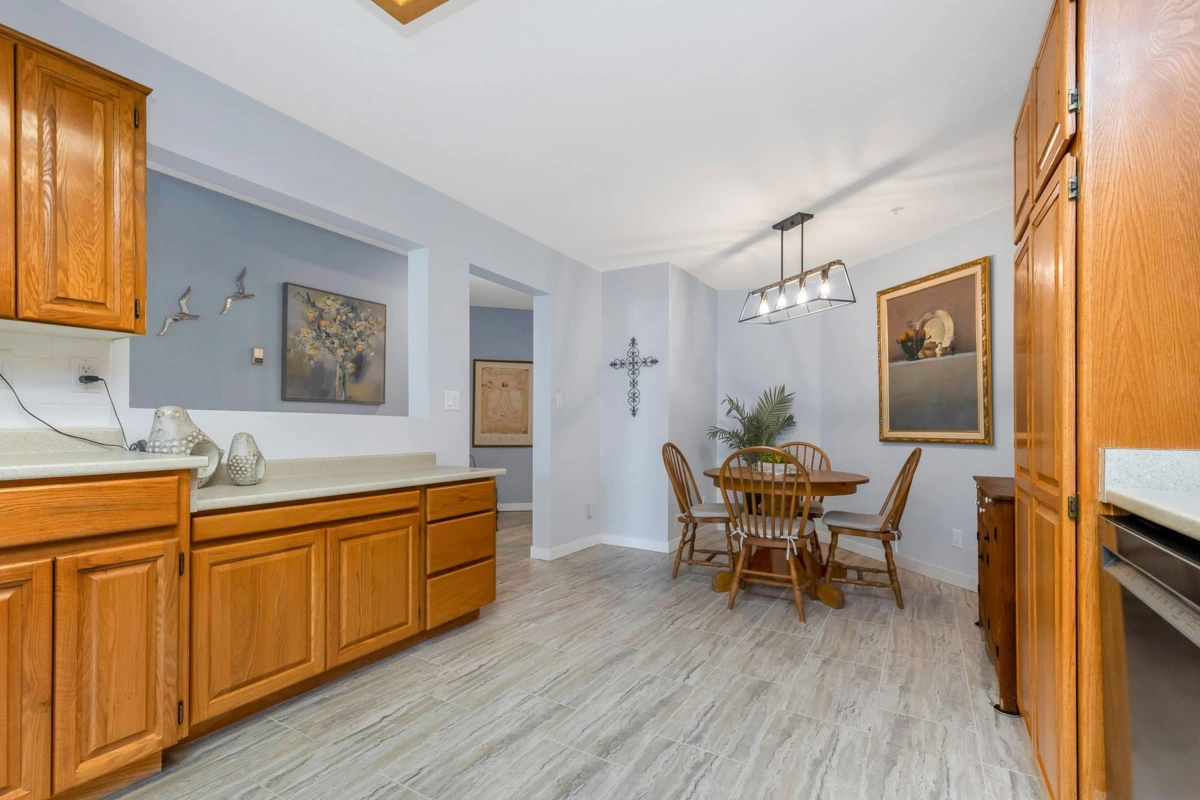 Loft / Bonus Room Photo of 214 2451 Gladwin Road, Abbotsford, BC