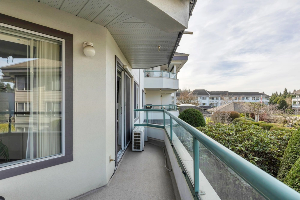 Swimming Pool Photo of 214 2451 Gladwin Road, Abbotsford, BC