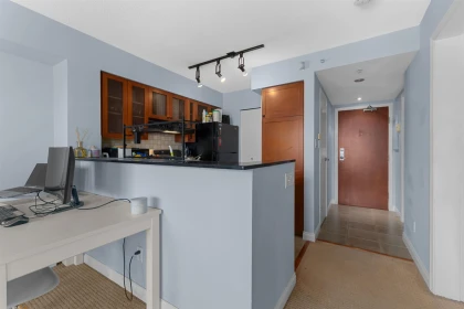 604 55 Alexander Street, Vancouver, BC